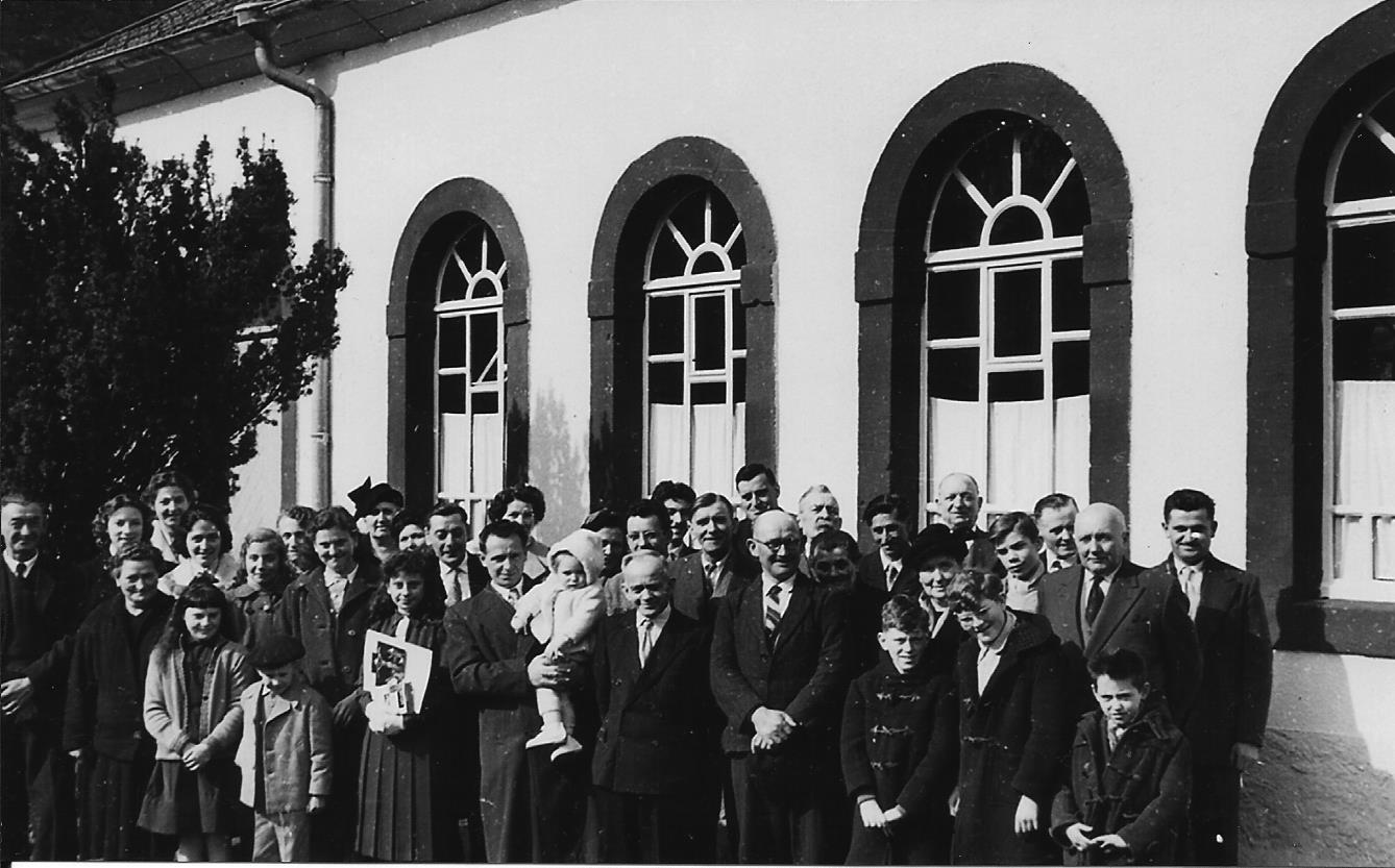 Devant le temple lafrimbolle vers 1960